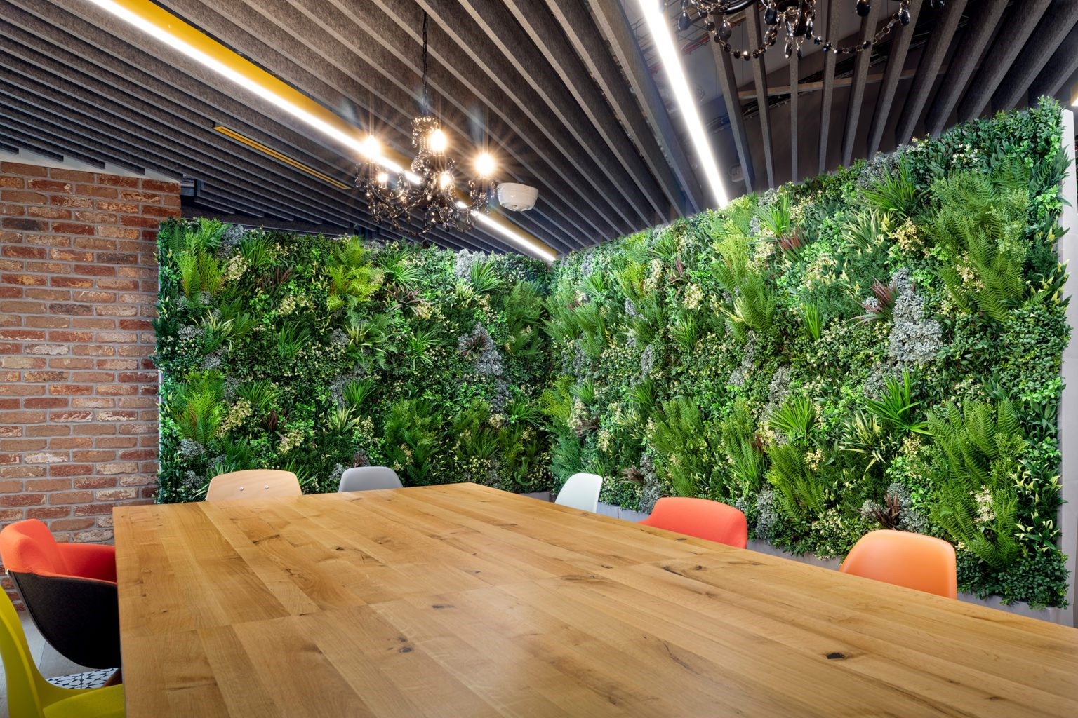 foliascreen - green plant wall for meeting room