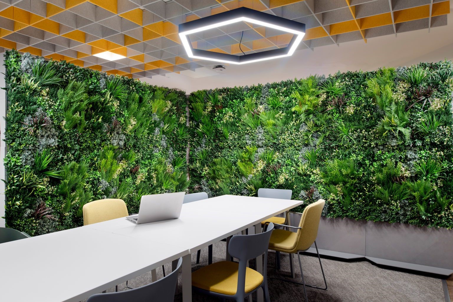 foliascreen - artificial plant wall for workspace